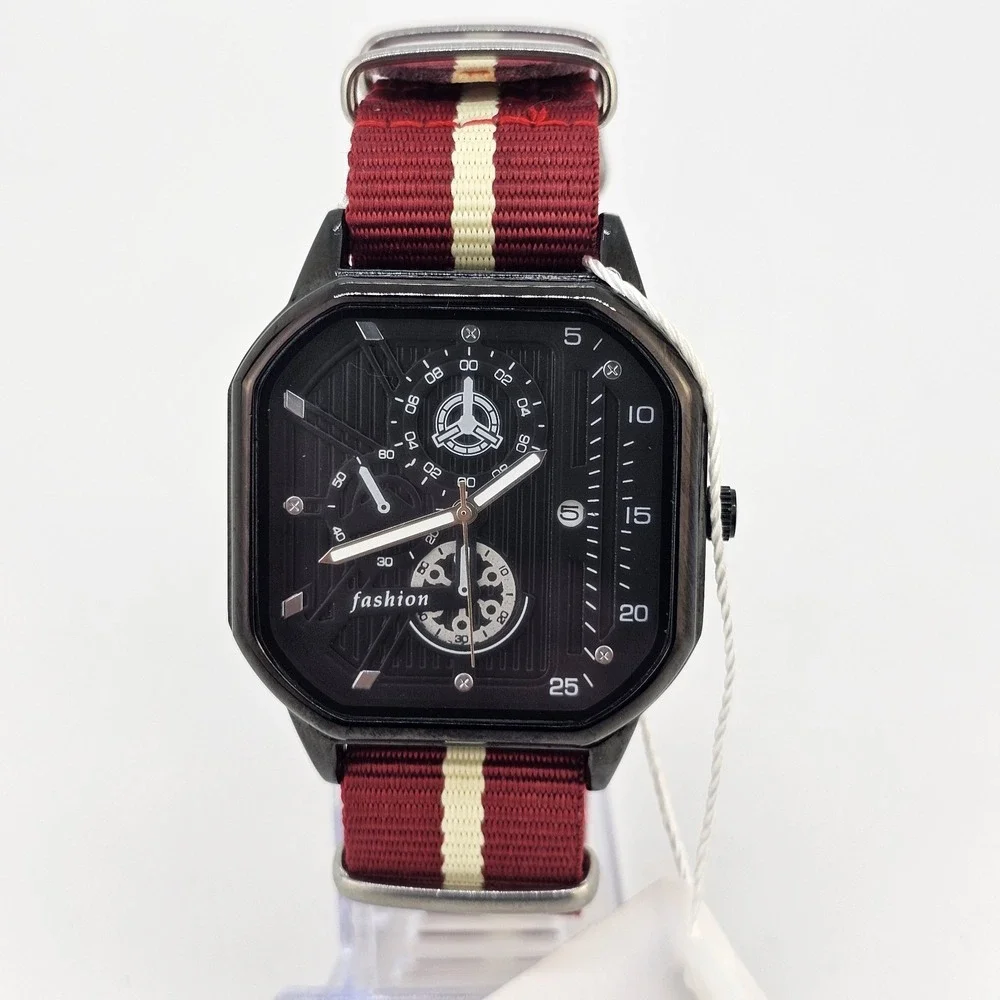 42MM Watch Men Black Dial Date Indicator Red Cream Canvas Band‎ New Battery